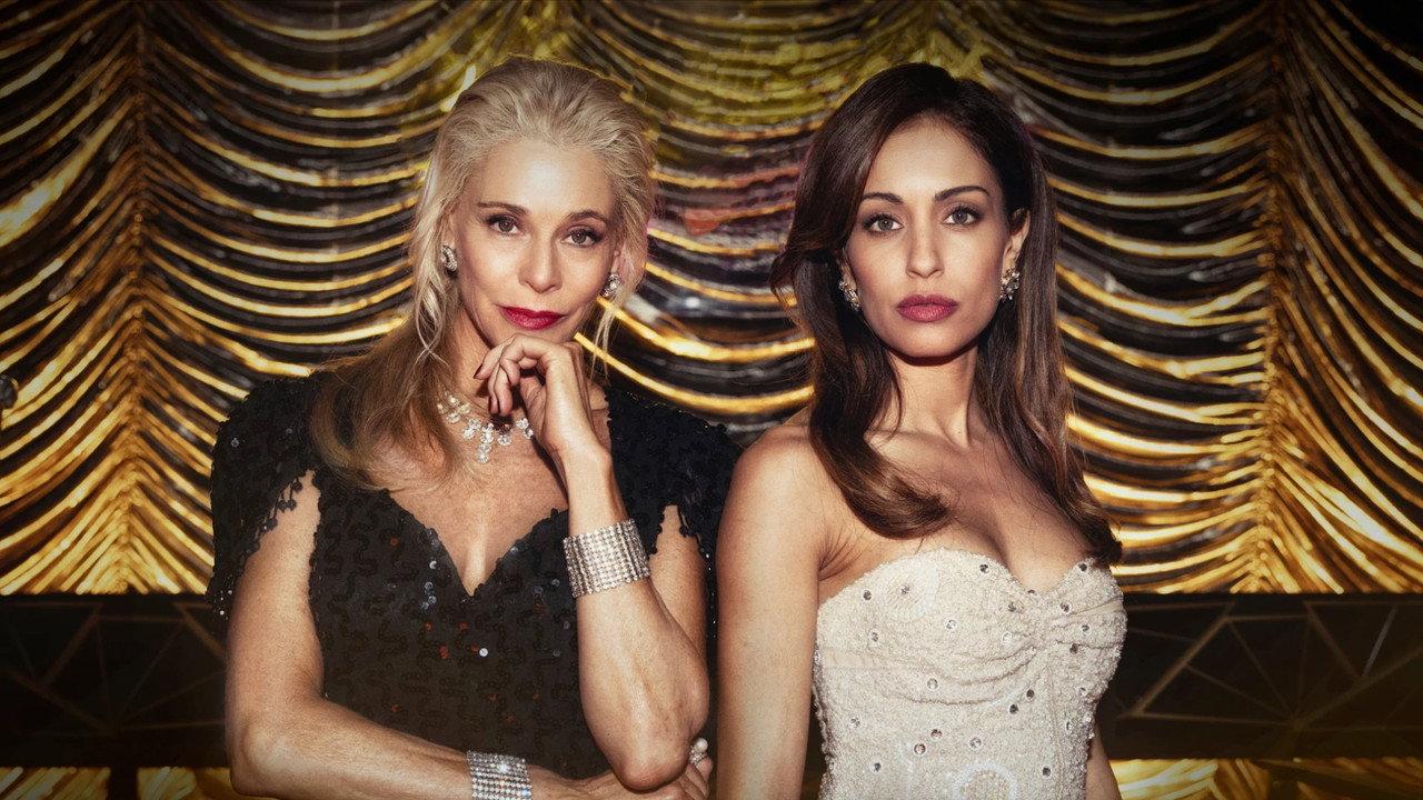 Eva & Nicole backdrop