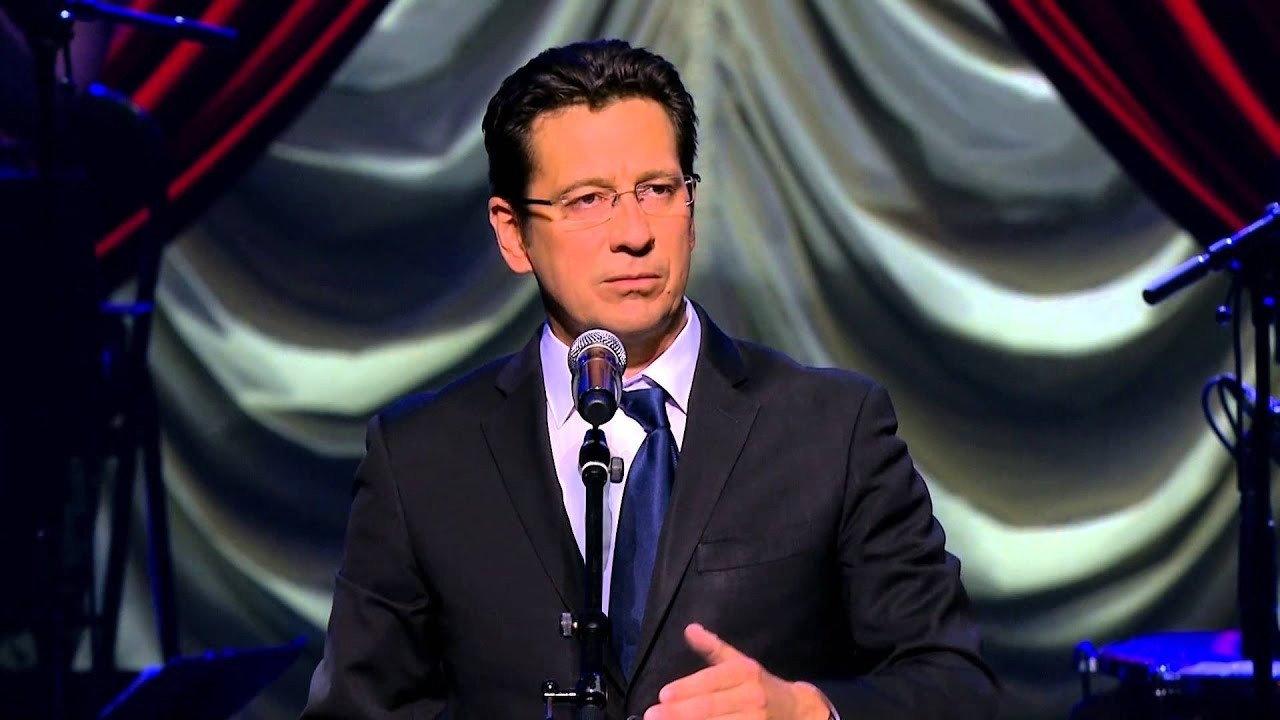 Laurent Gerra au Châtelet backdrop