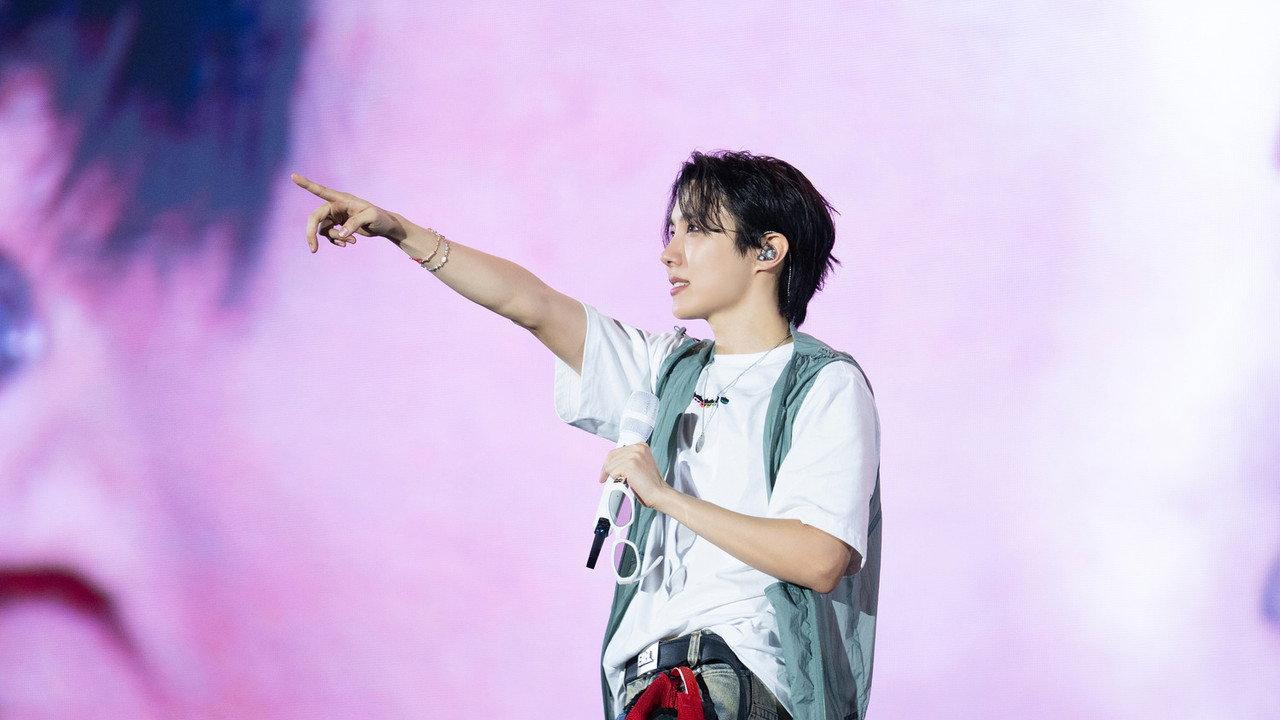 j-hope TOUR 'HOPE ON THE STAGE' THE MOVIE backdrop