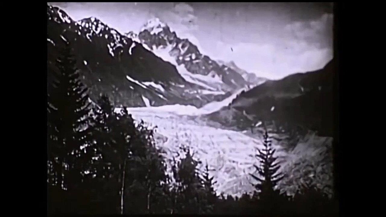 A la conquête des cimes - Pathe Baby backdrop