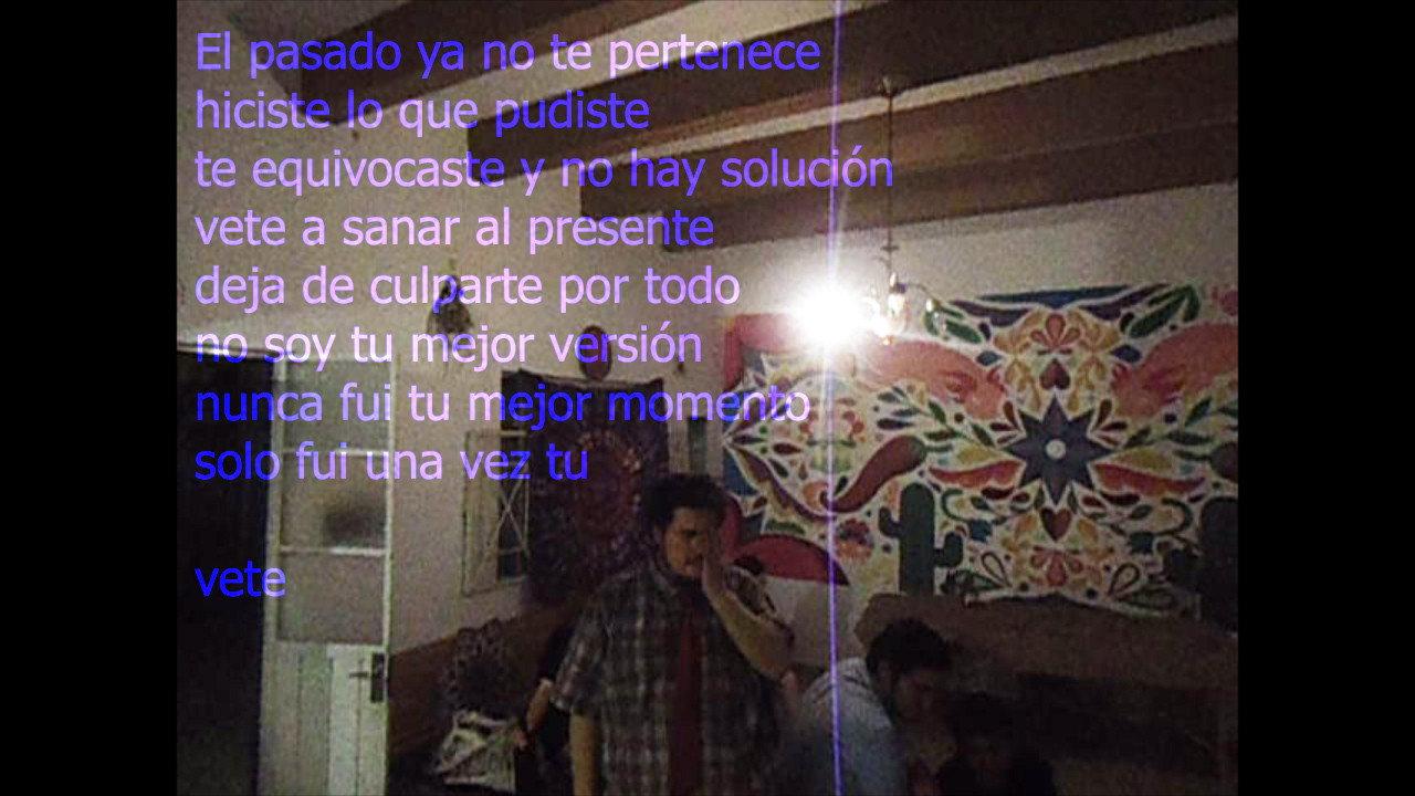 Quisiera no estar borracho para decirte lo que siento sin sentirme raro por ser humano backdrop