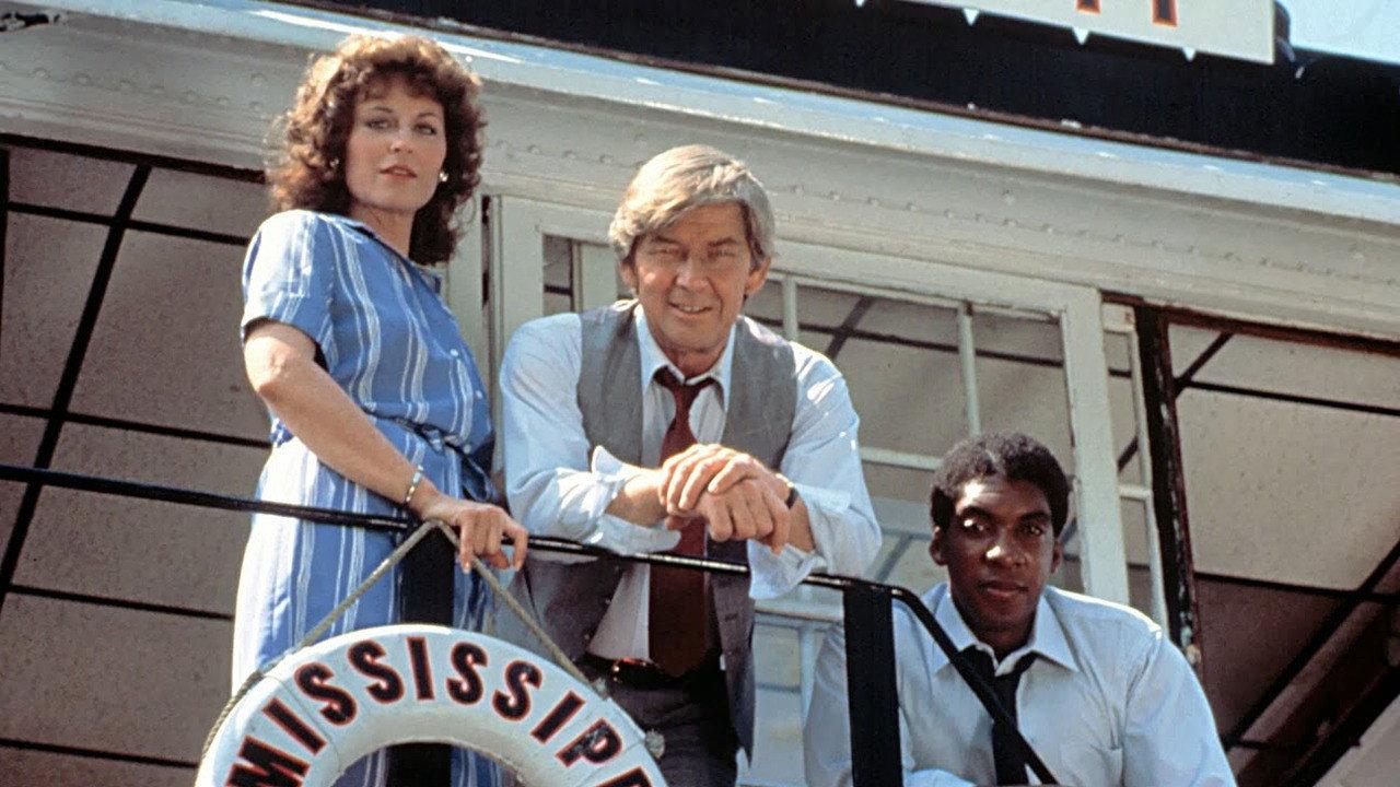 The Mississippi backdrop