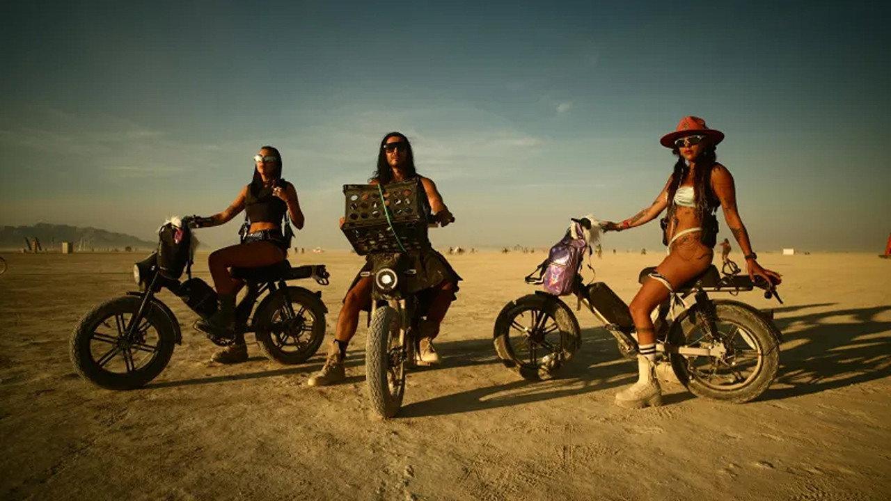 Burning Man, le désert de tous les possibles backdrop