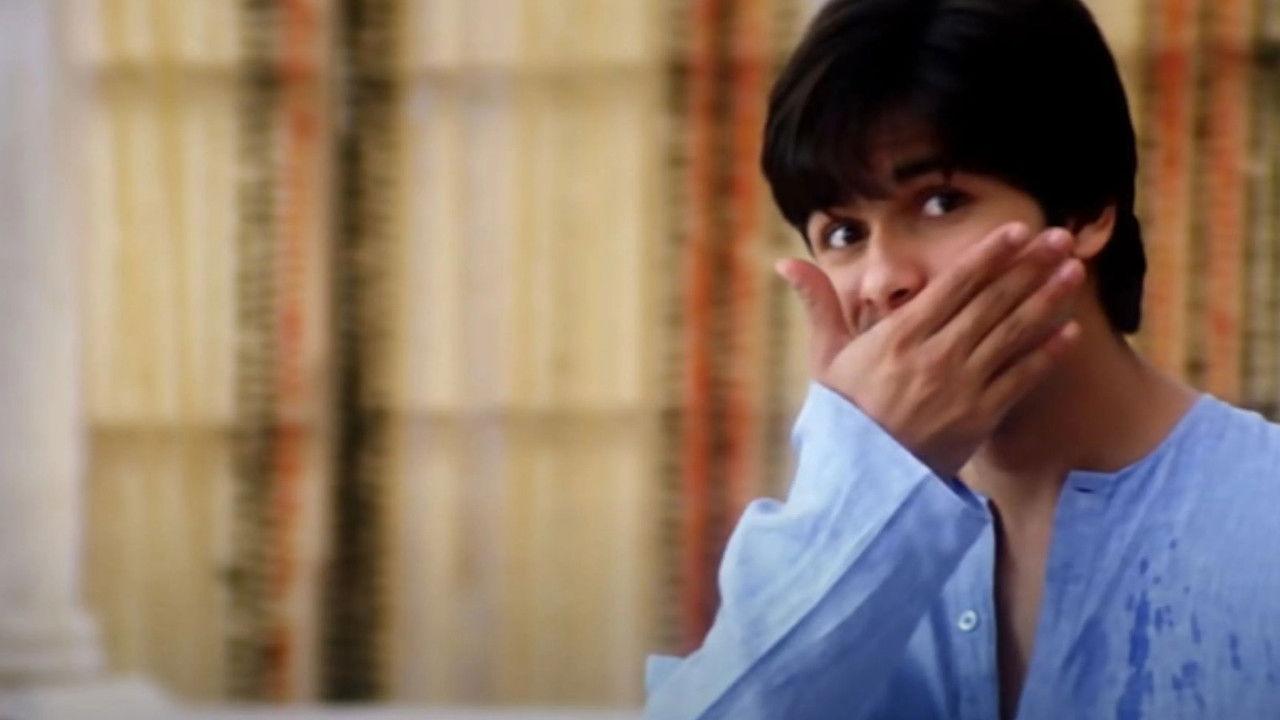 Chup Chup Ke backdrop