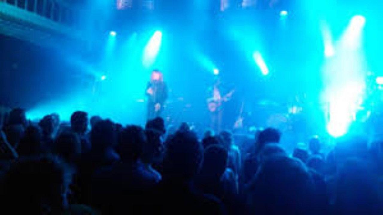 Di-Rect – Live In Paradiso backdrop