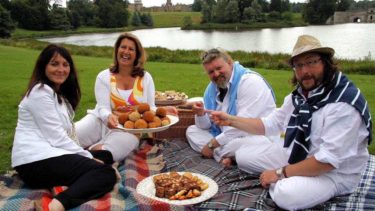 The Hairy Bikers: Mums Know Best backdrop