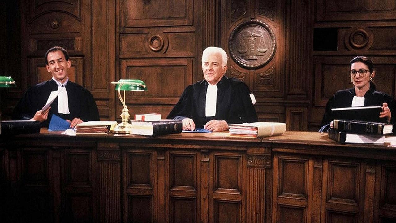Tribunal backdrop