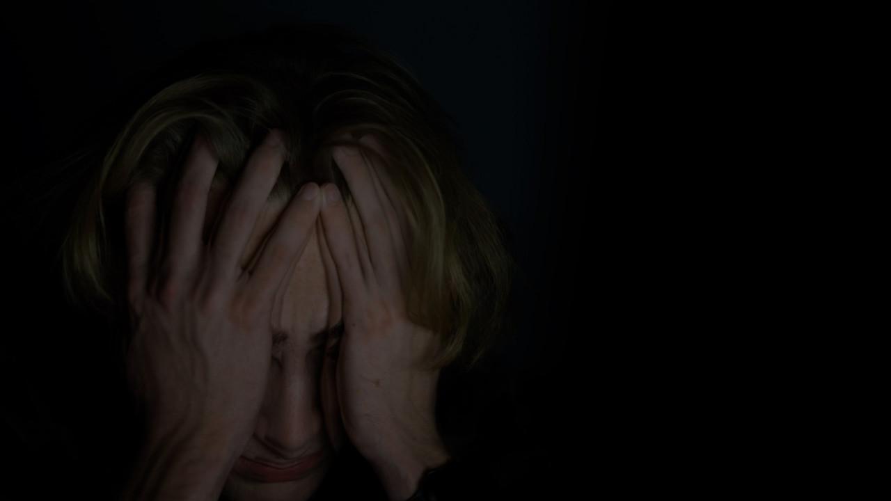 (Un)alarmed backdrop