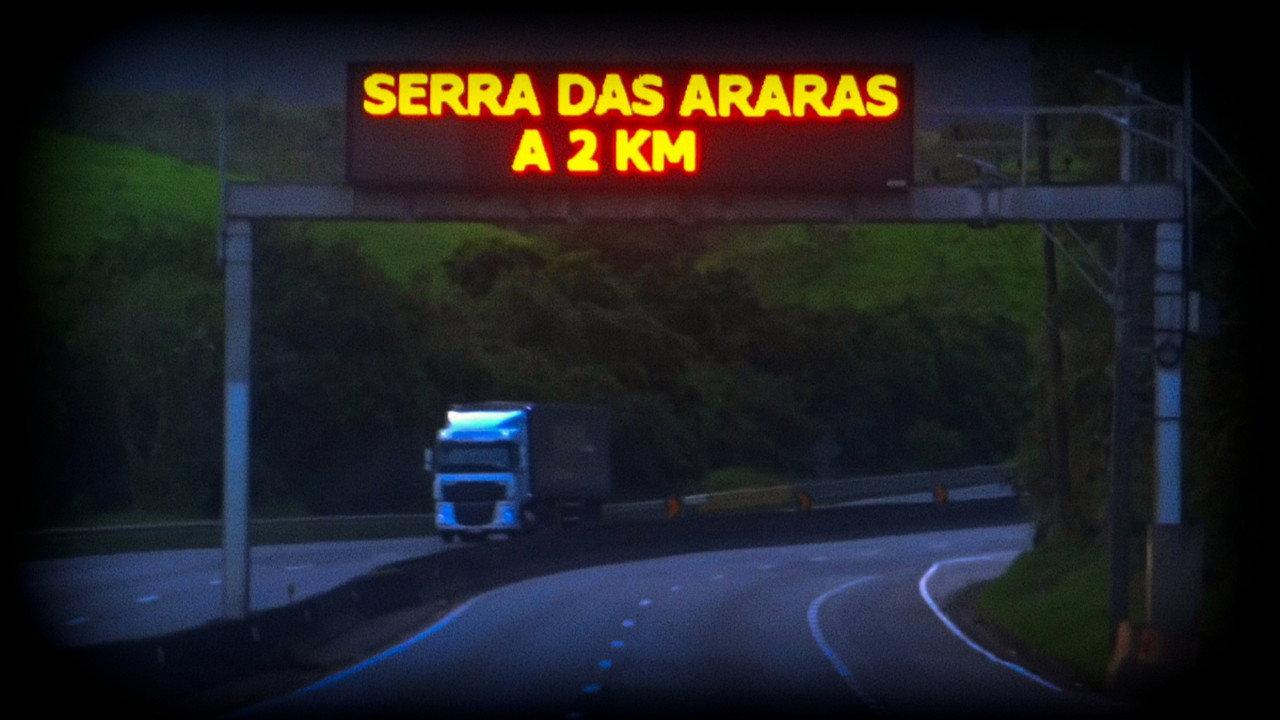 Saudade de Coisas, Saudade de Casa backdrop