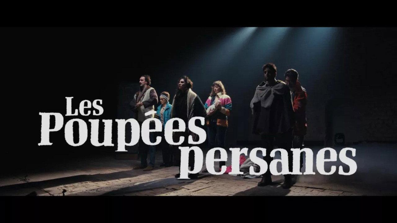 Les poupées persanes backdrop