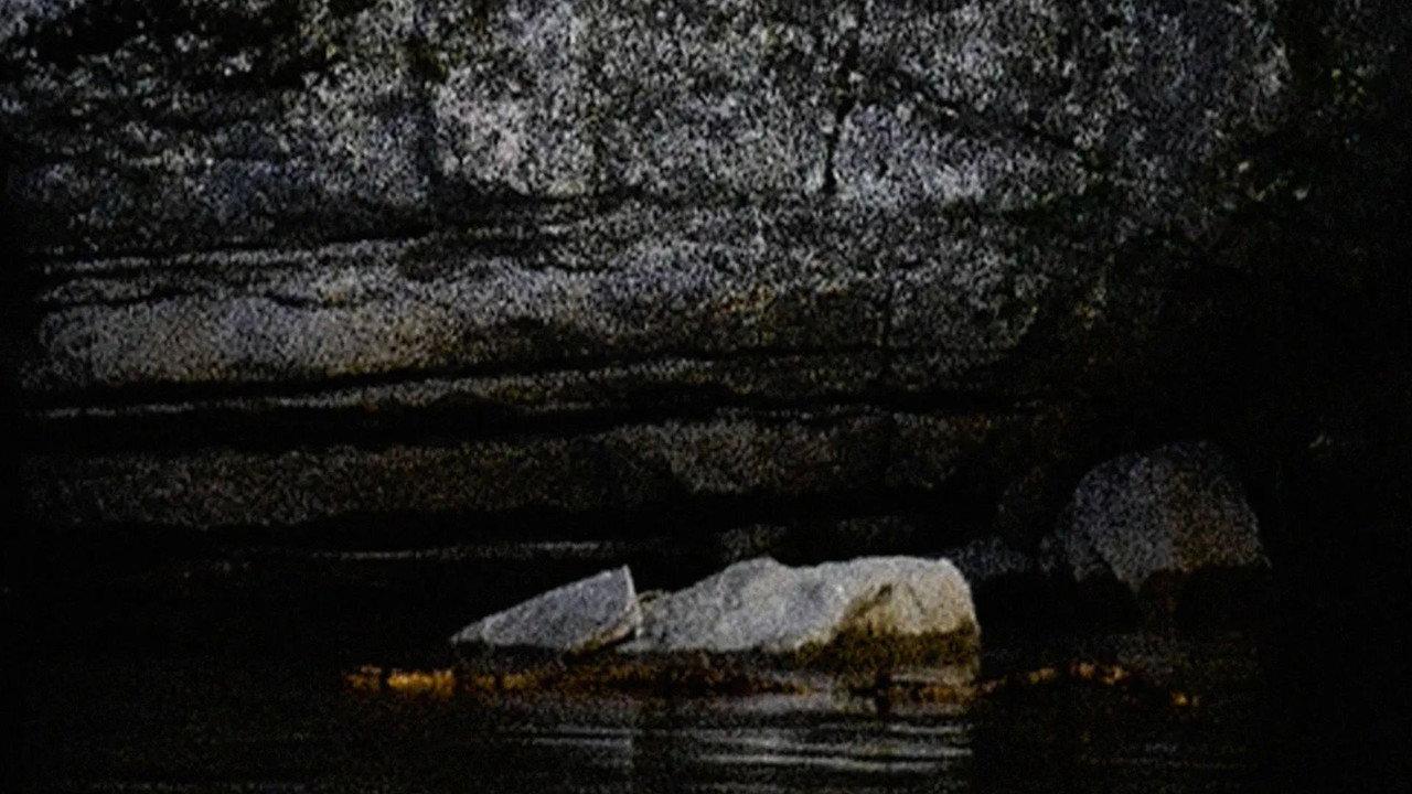 Trois rives backdrop