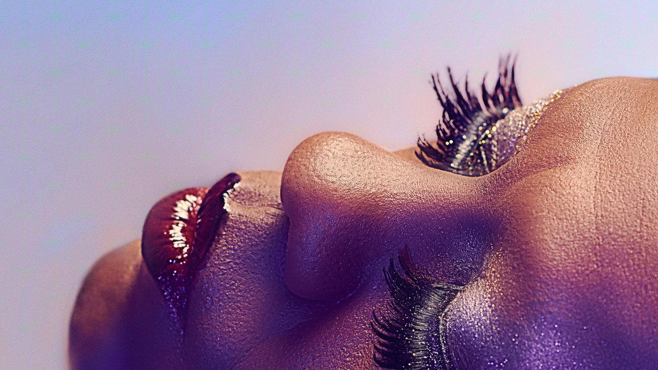 Wig backdrop