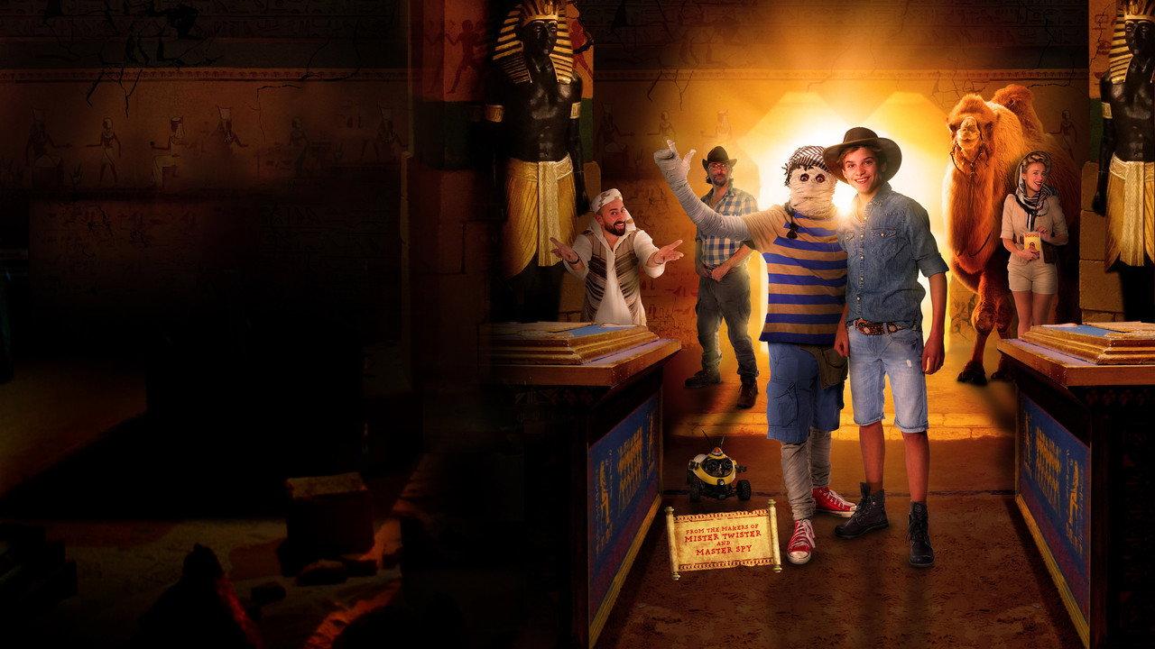 Dummie the Mummy and the Tomb of Achnetoet backdrop