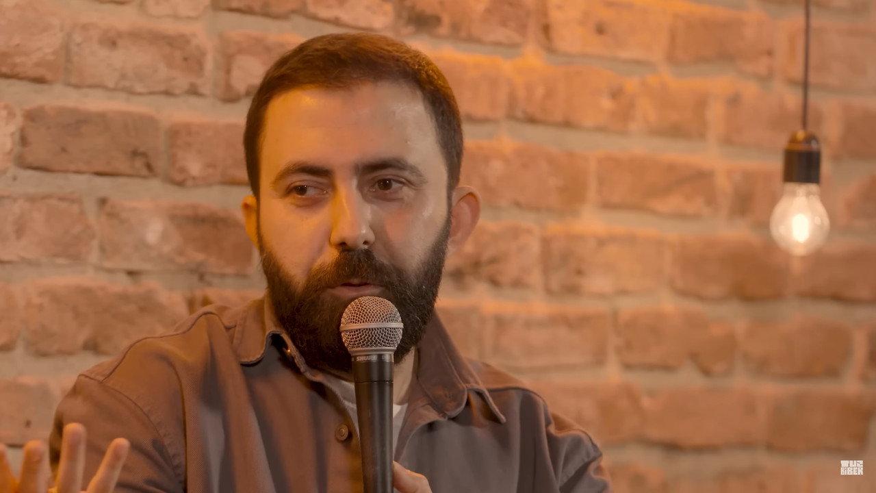 Beta Bey - Ömer Harmankaya backdrop