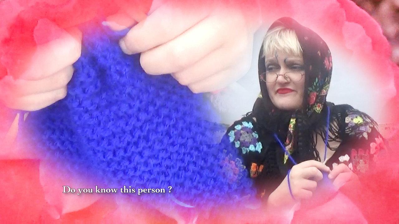 quem é que ela pensa que é? backdrop