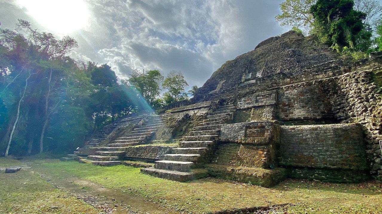 Ancient Builders of the Amazon backdrop