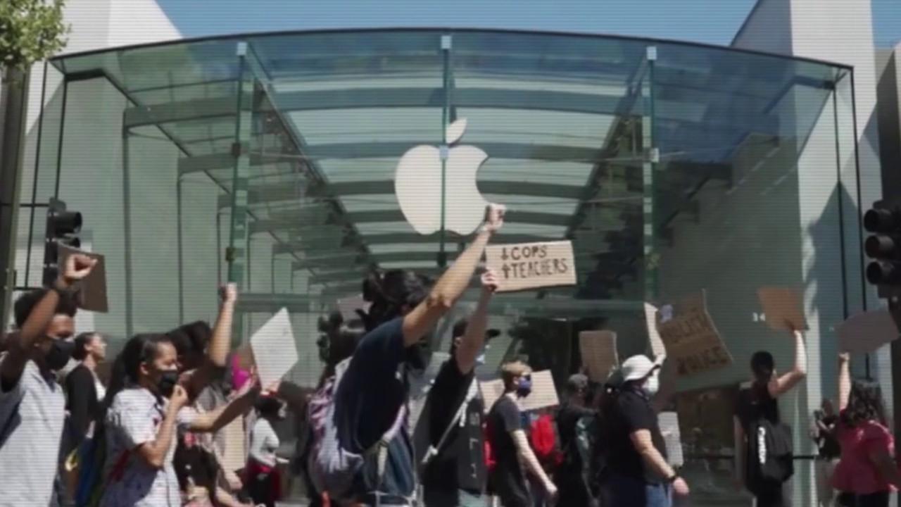 The Last Town - Une ville contre la Silicon Valley backdrop