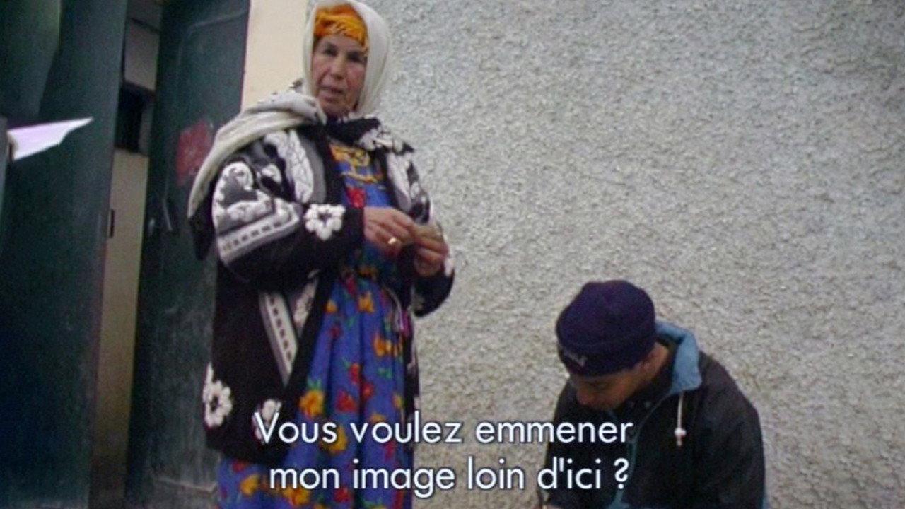 Algérie, la vie toujours backdrop