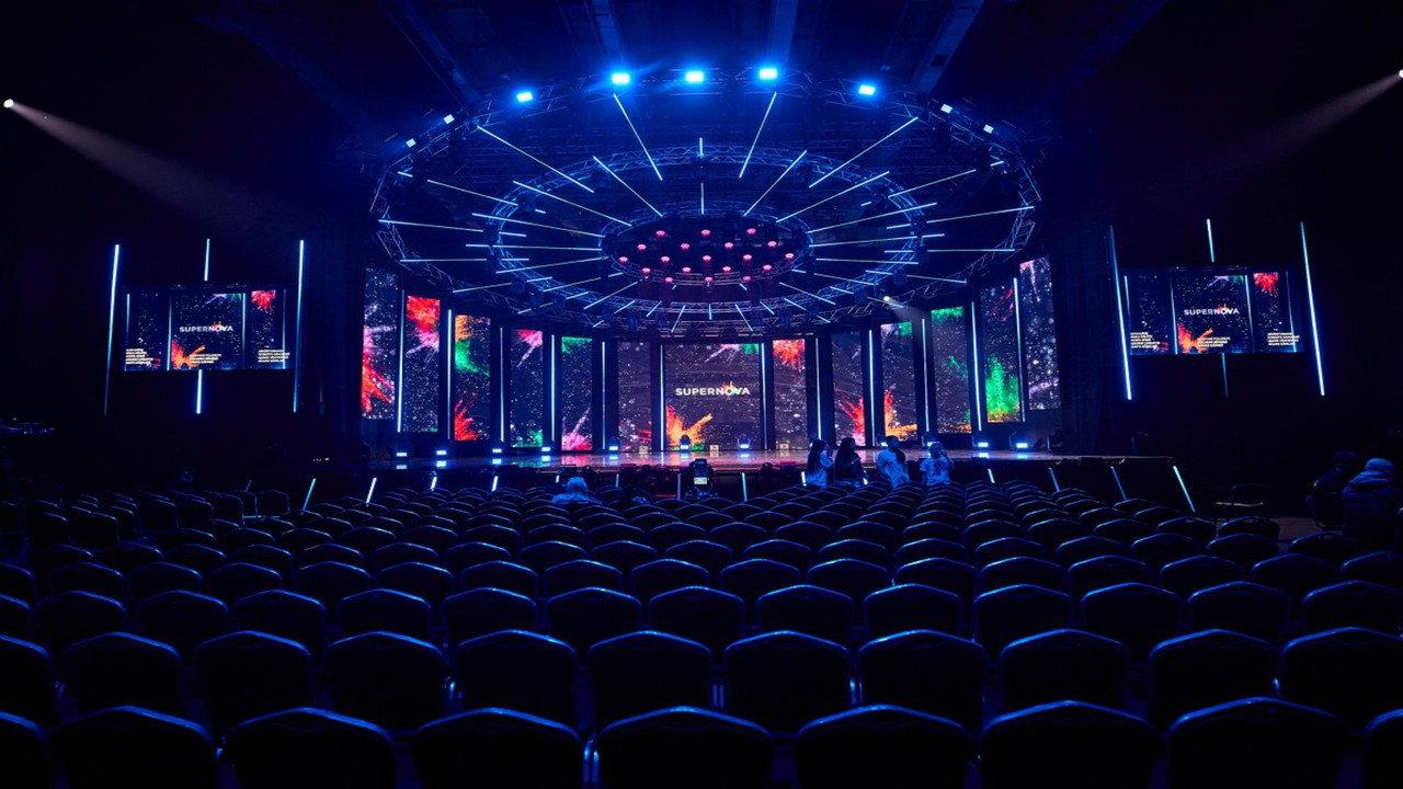 Supernova backdrop