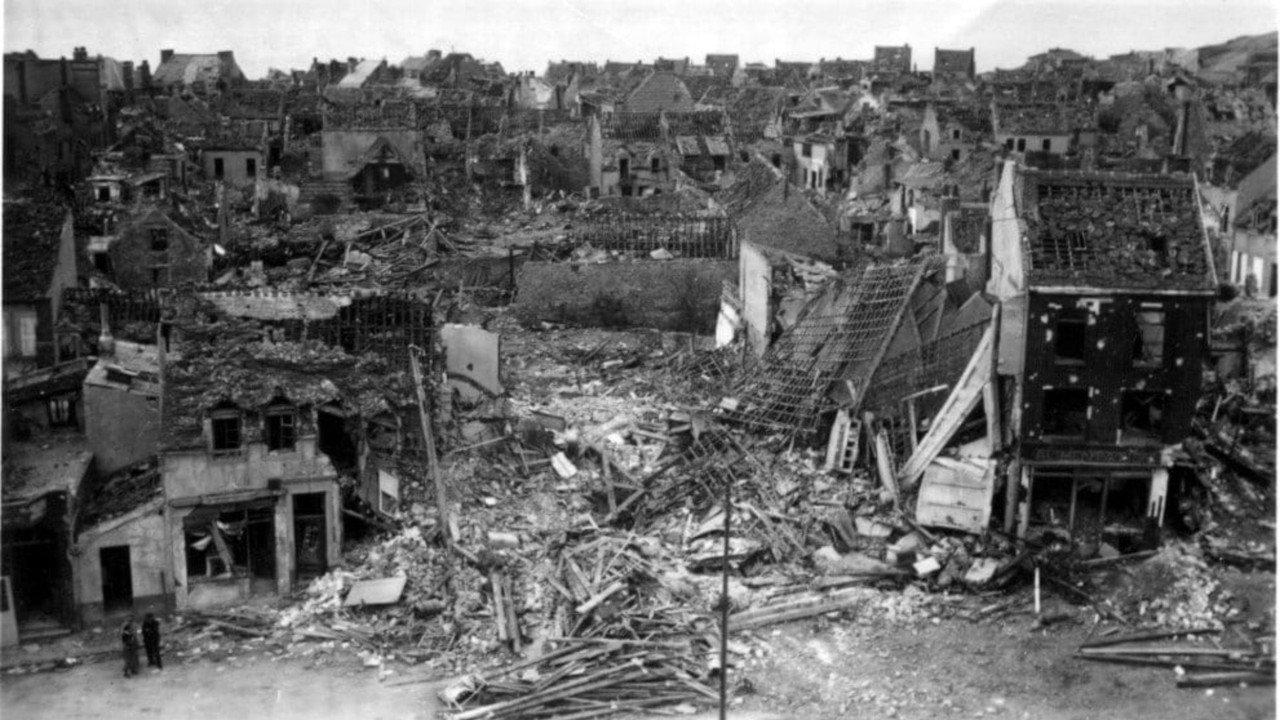 LE PORTEL 1943, Les sacrifiés du grand bluff des Alliés backdrop