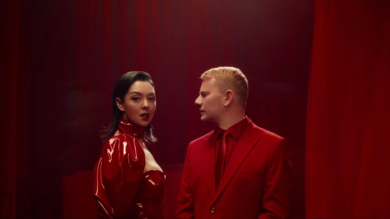 DJ SMASH & Марина Кравец - Ты со мной или нет backdrop
