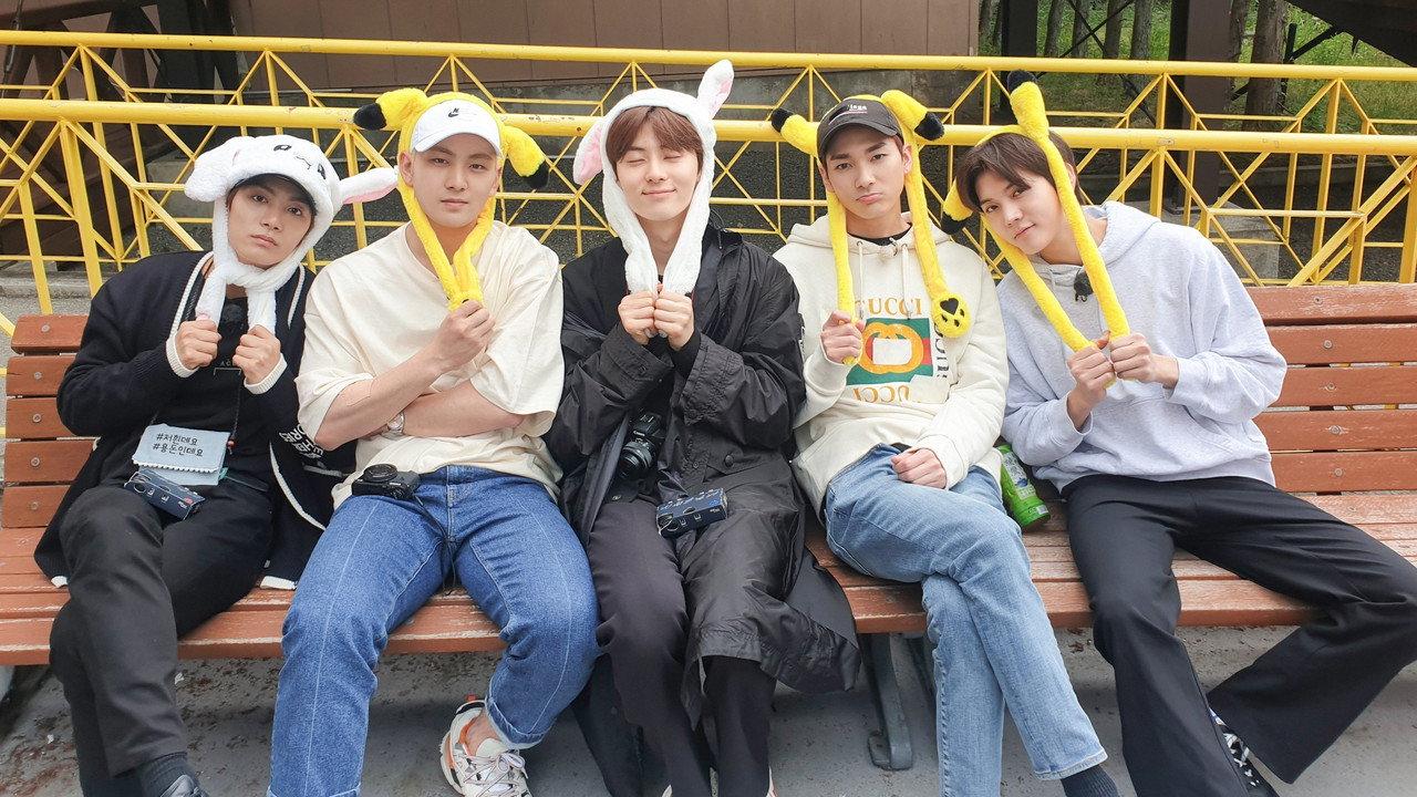 NU'EST ROAD backdrop
