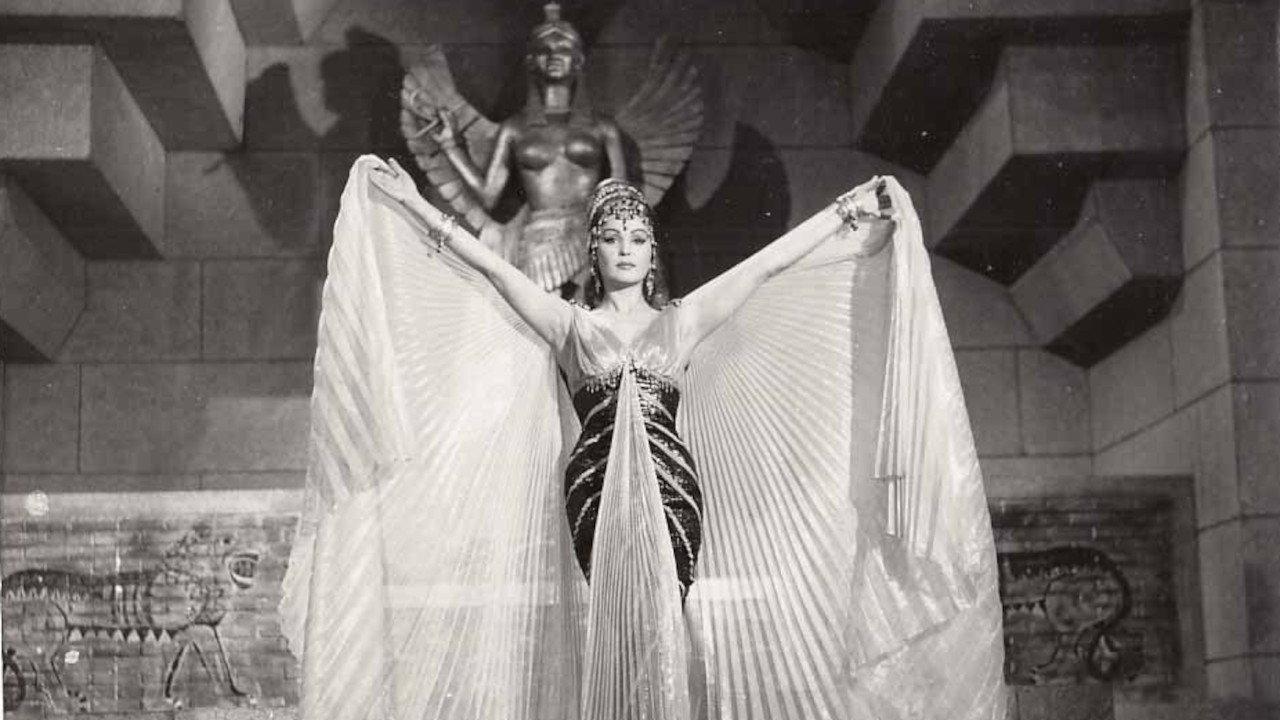 Hero of Babylon backdrop