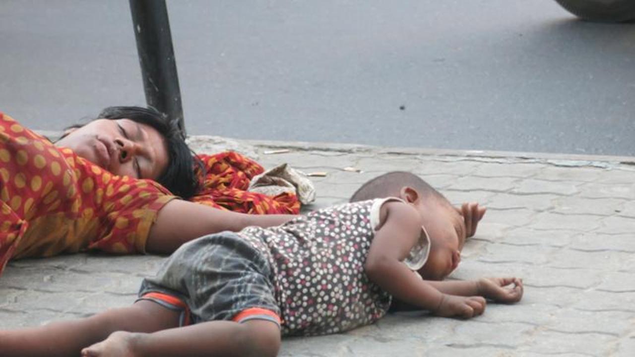 Gesichter der Armut - Unsere Kleidung aus Bangladesch backdrop