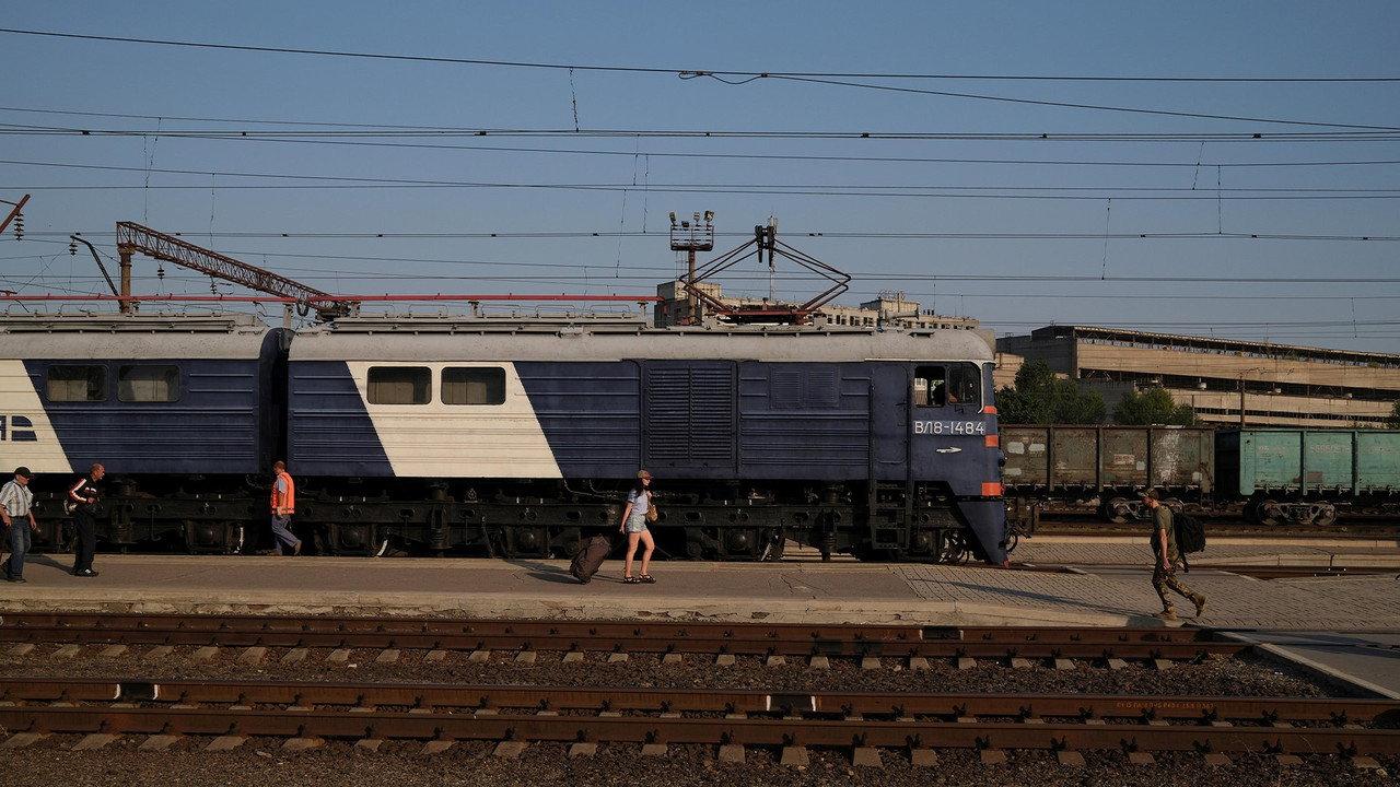 Des trains dans la guerre backdrop
