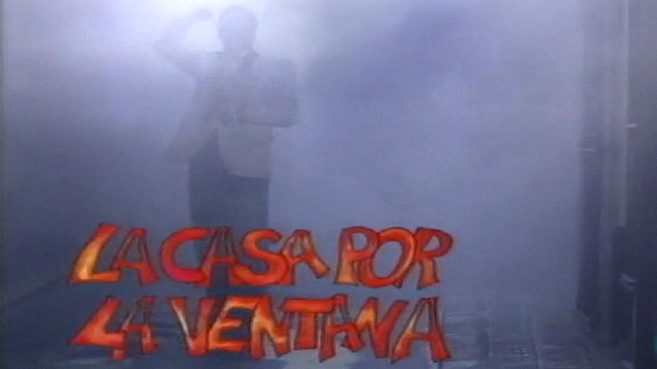 La casa por la ventana backdrop