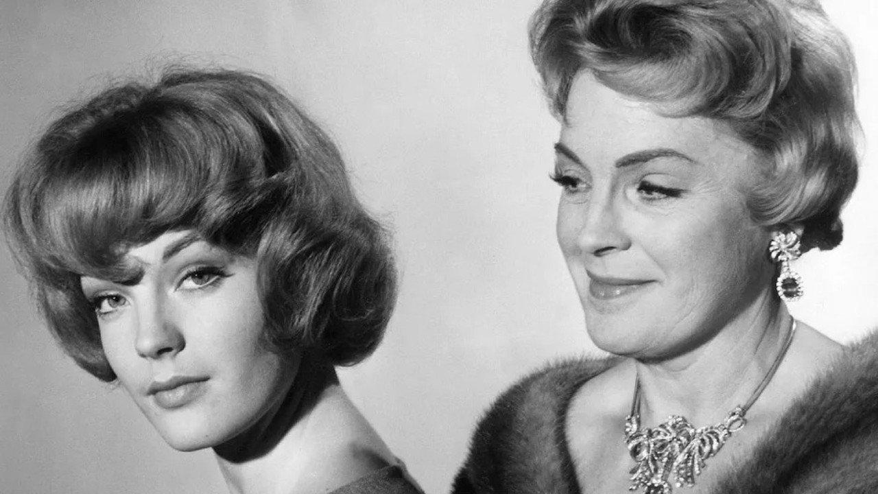 Romy and Magda Schneider: Mother - Daughter - Rivals? backdrop