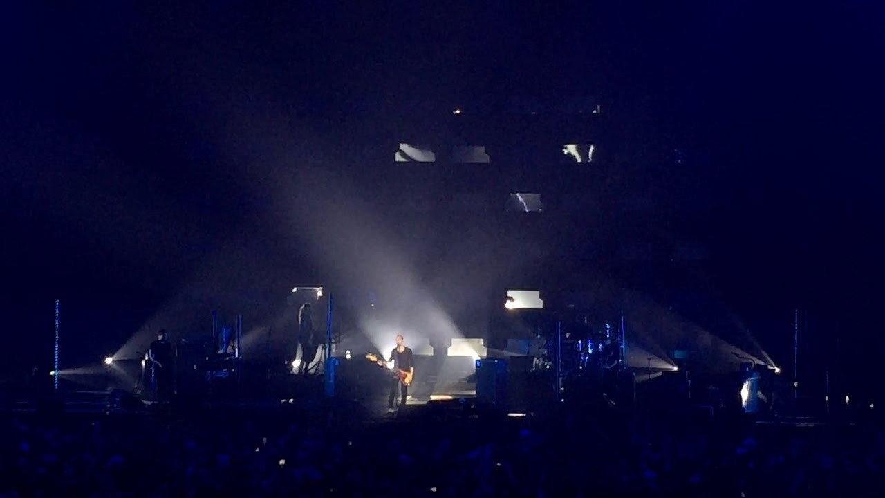 Calogero - En Concert Symphonique backdrop