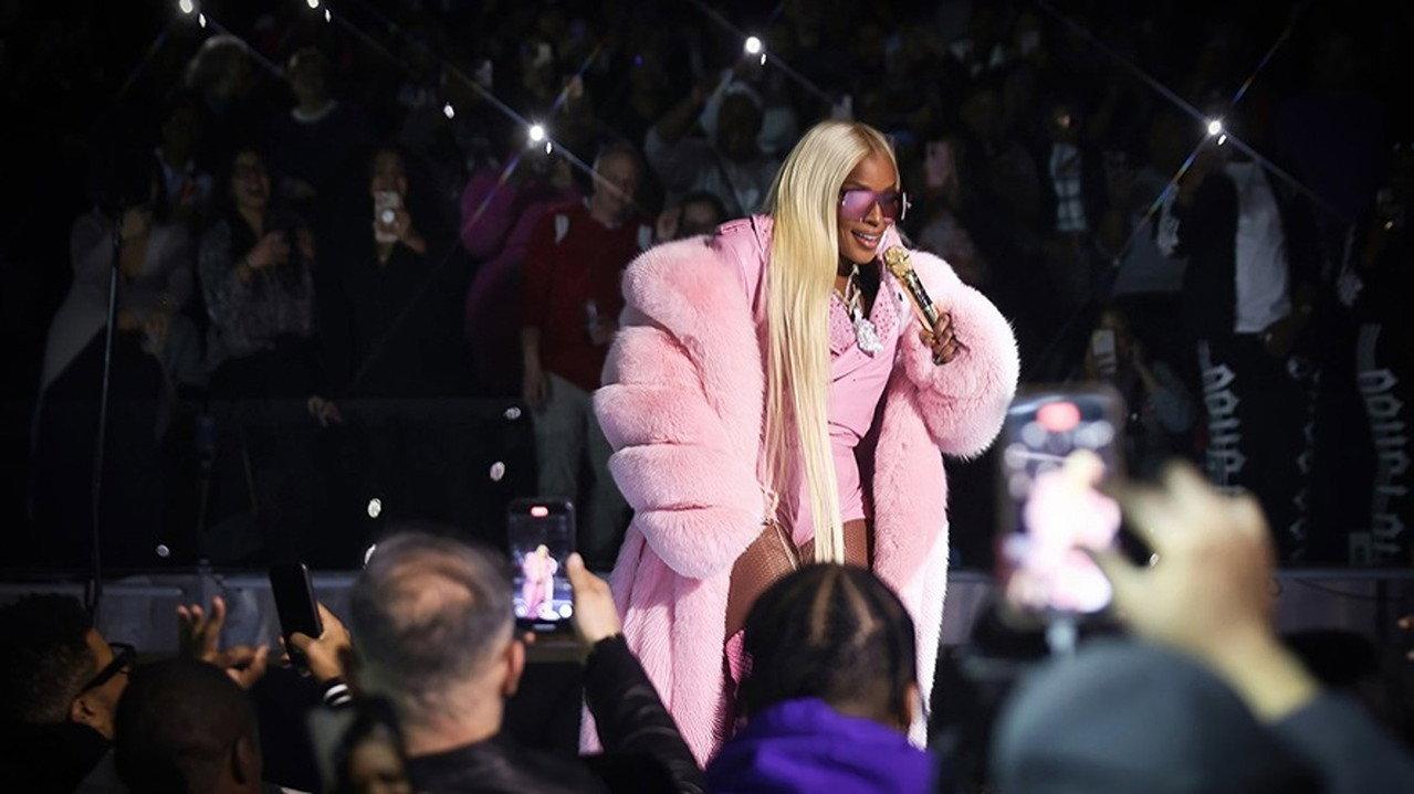 Mary J. Blige: For My Fans backdrop