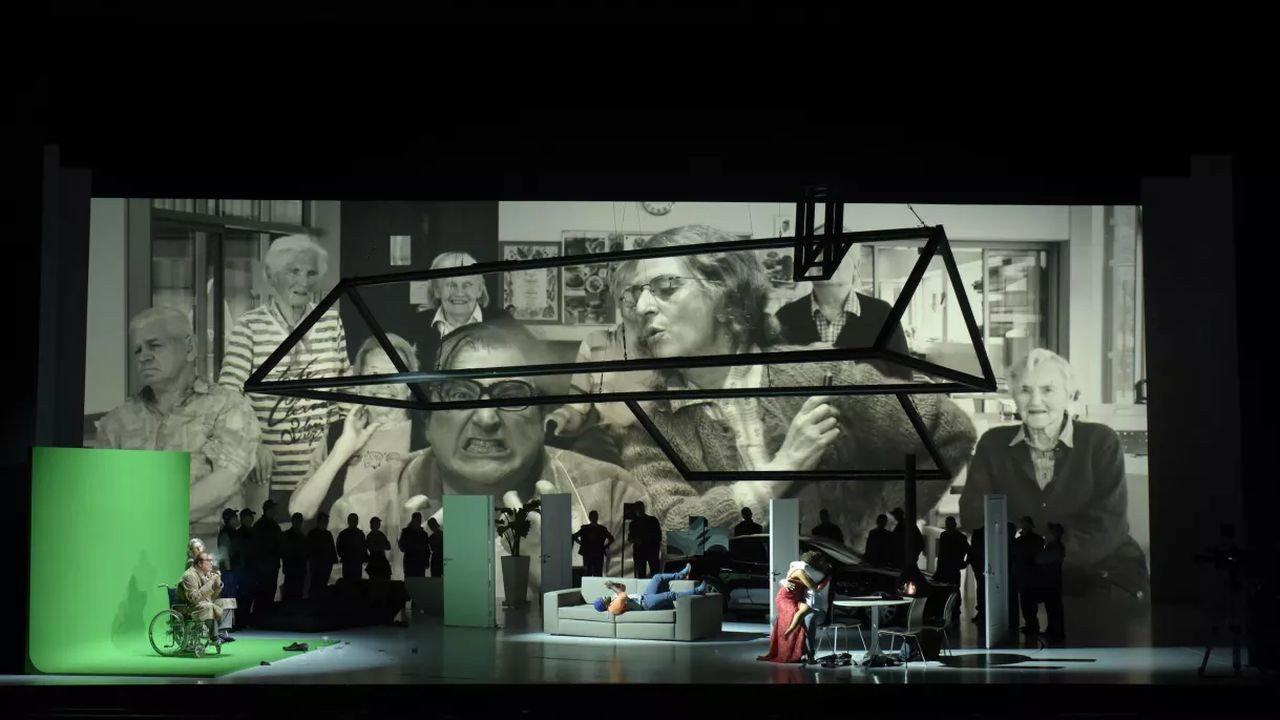 Donizetti: Don Pasquale backdrop