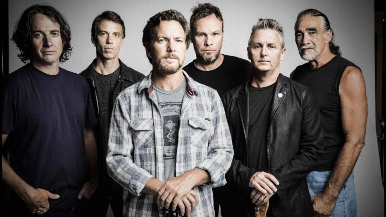 Pearl Jam: Moline 2014 - The No Code Show [BTNV] backdrop