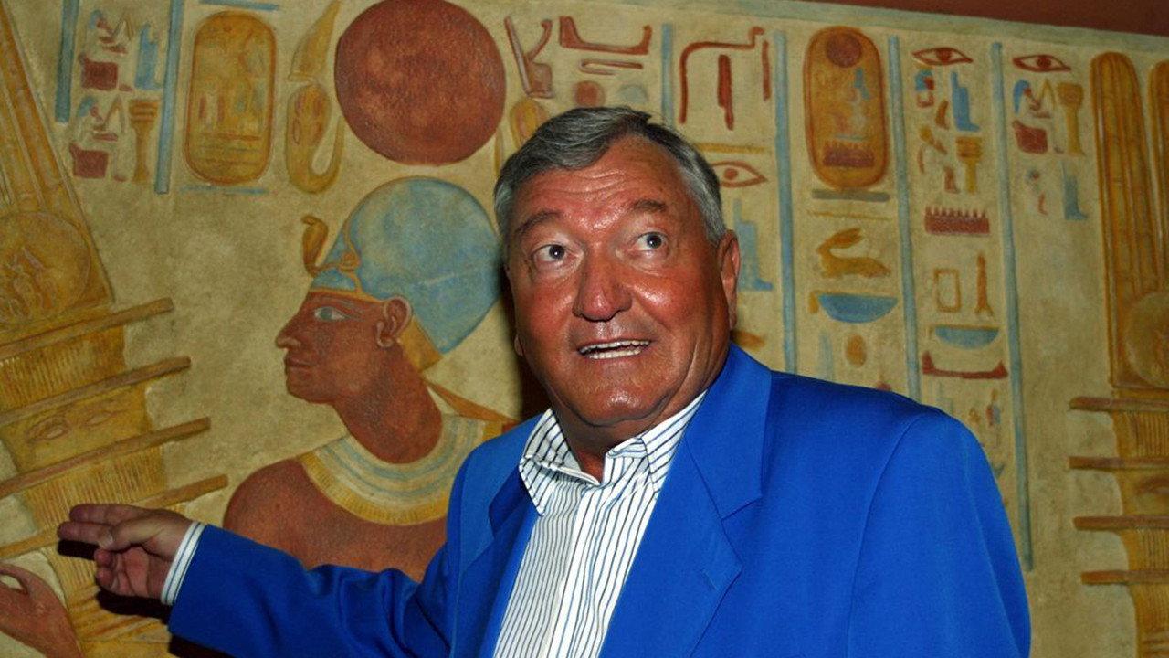 Erich von Däniken - Geheimnisvolles Ägypten backdrop