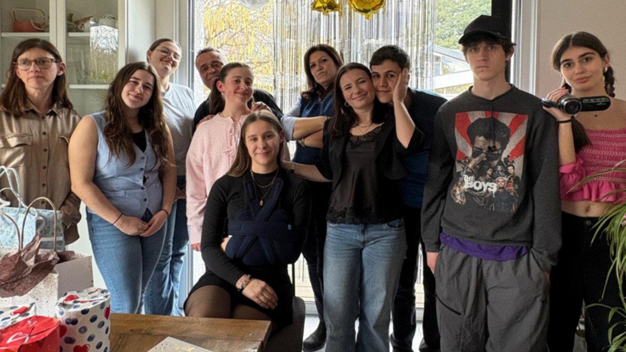 Finalement c'était mieux mes 17 ans ! backdrop