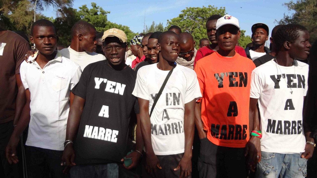 Boy Saloum : La révolte des Y’en a marre backdrop