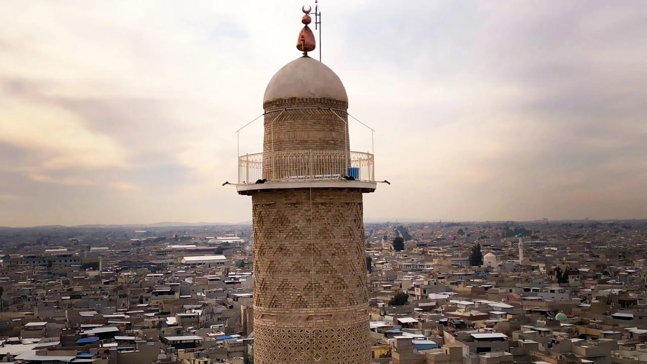 Mossoul, renaissance d'une ville millénaire backdrop