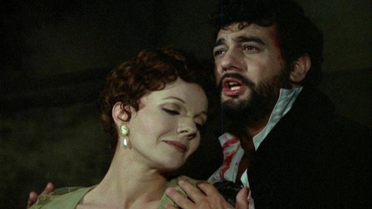 Tosca backdrop