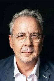 Richard Waugh profile photo