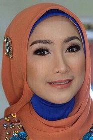 Desy Ratnasari profile photo