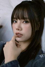 Praewa Suthamphong profile photo