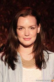 Jennifer Damiano profile photo