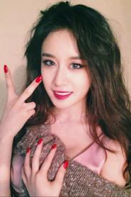 Park Ji-yeon profile photo