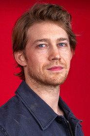 Joe Alwyn profile photo