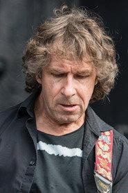 Pete Trewavas profile photo