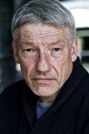 Simon Armstrong profile photo