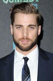 Dustin Milligan profile photo