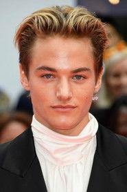 Mitchell Hoog profile photo
